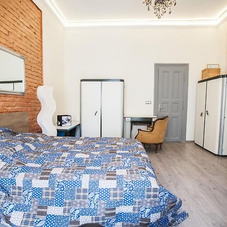 N42 By Small Home Budapest Exterior photo