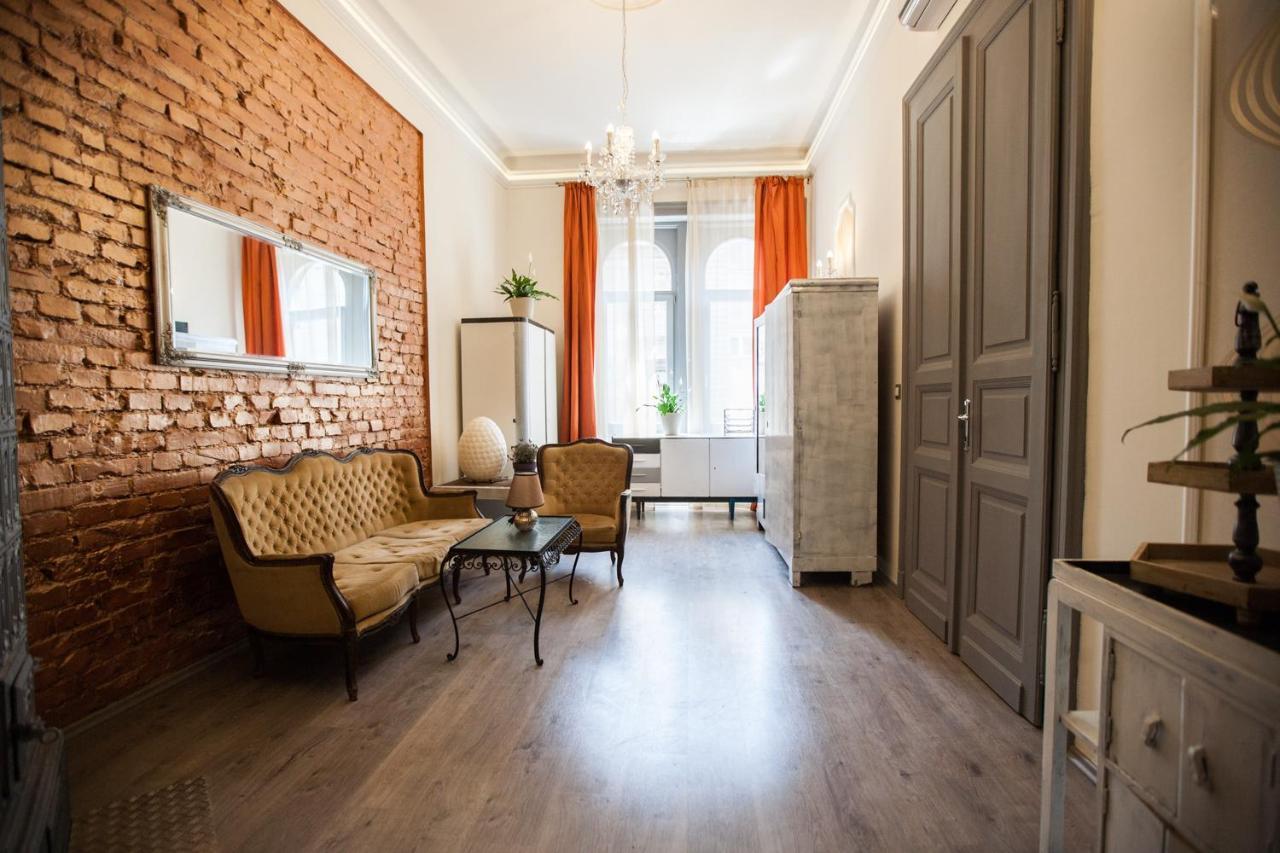 N42 By Small Home Budapest Exterior photo